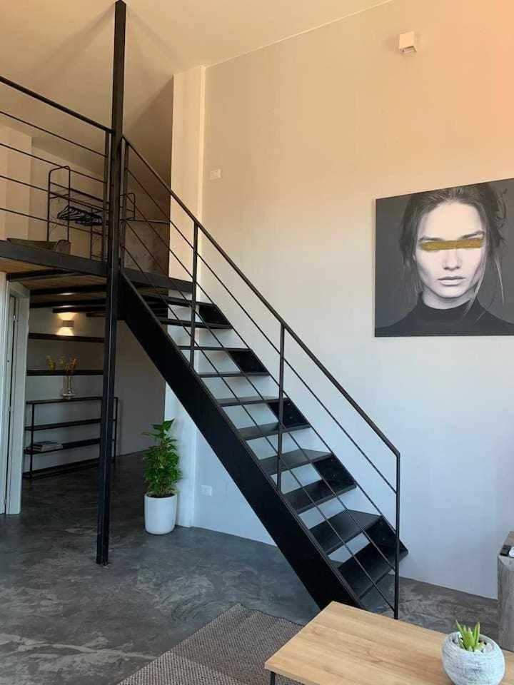 Апартаменты My Exclusive Cavour Loft Da Sogno A Кальяри Экстерьер фото