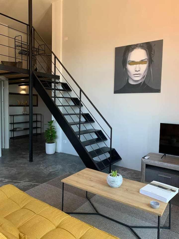 Апартаменты My Exclusive Cavour Loft Da Sogno A Кальяри Экстерьер фото