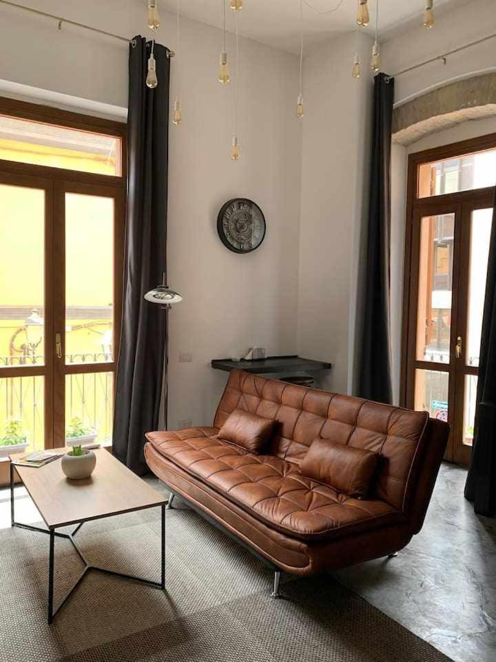 Апартаменты My Exclusive Cavour Loft Da Sogno A Кальяри Экстерьер фото