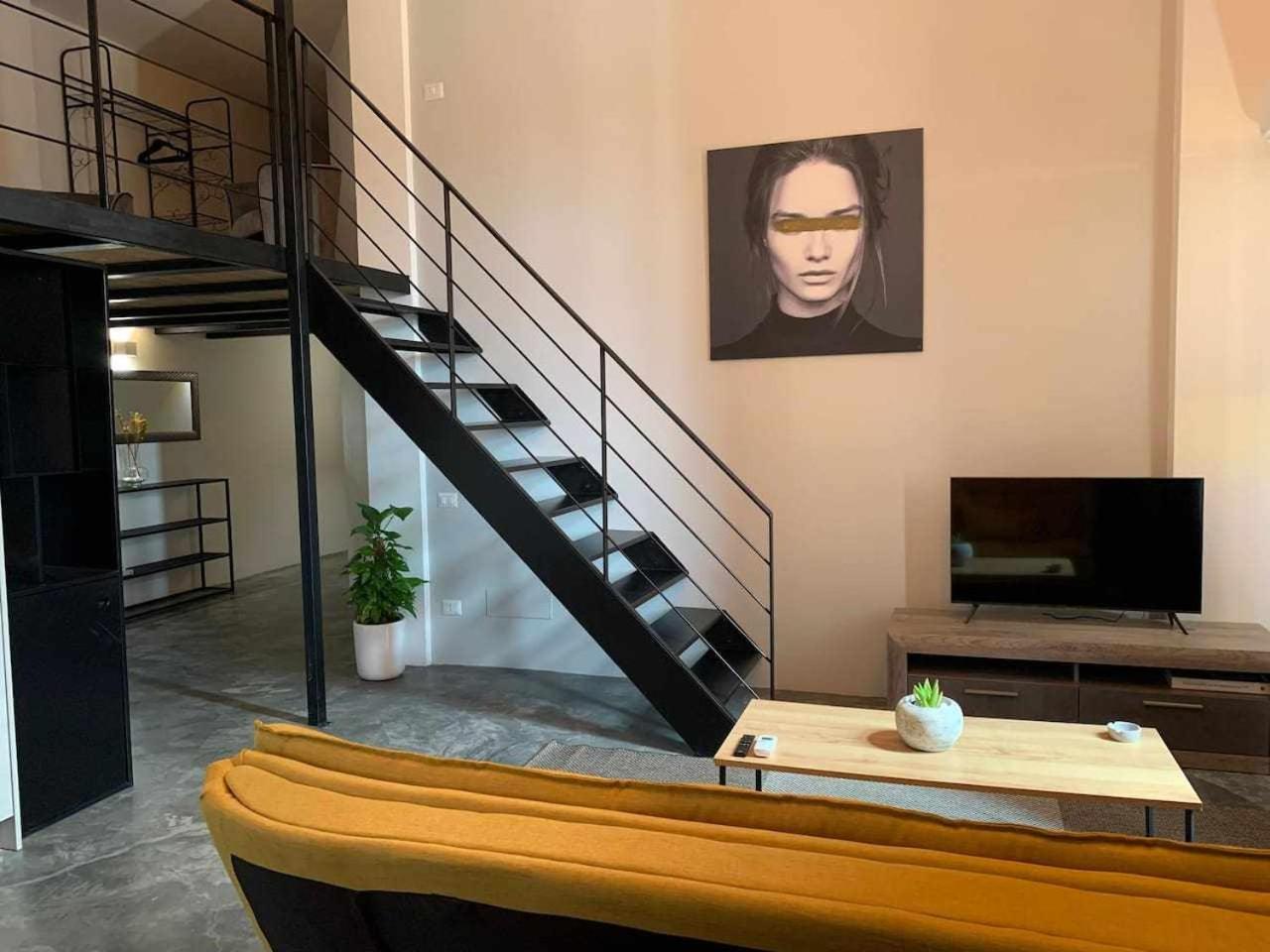 Апартаменты My Exclusive Cavour Loft Da Sogno A Кальяри Экстерьер фото