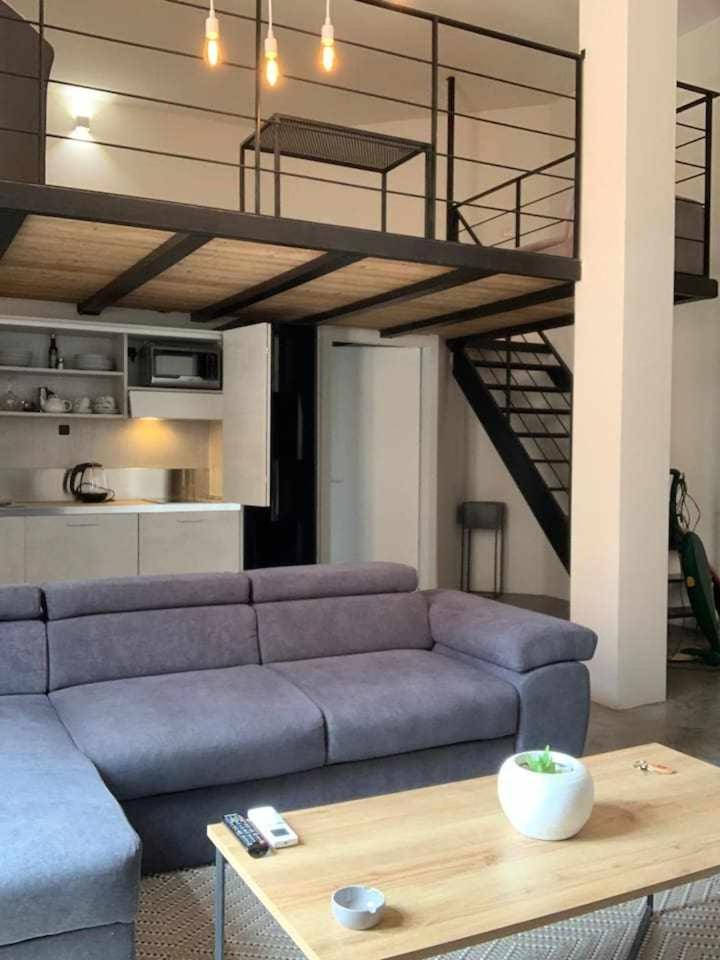 Апартаменты My Exclusive Cavour Loft Da Sogno A Кальяри Экстерьер фото