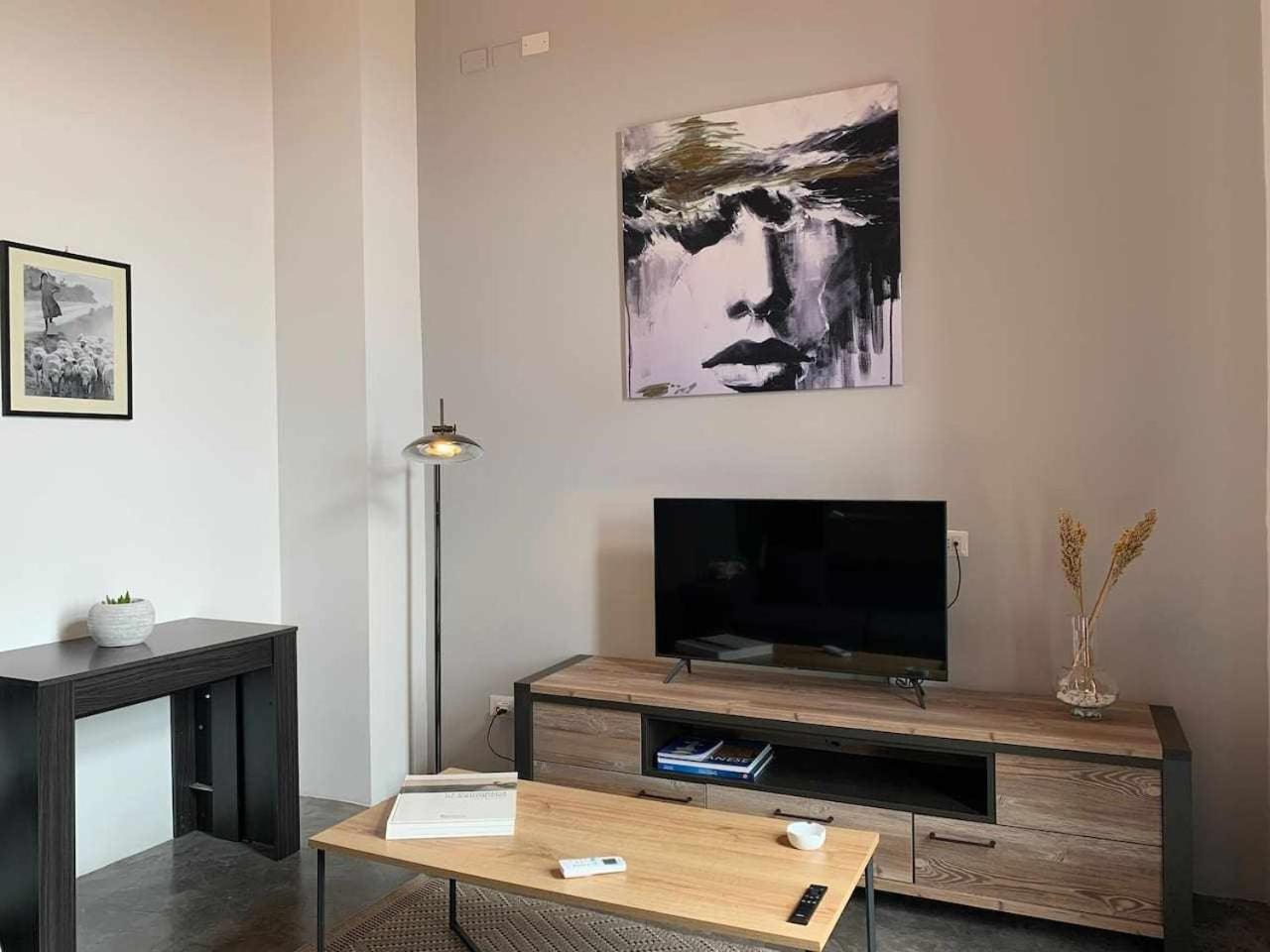 Апартаменты My Exclusive Cavour Loft Da Sogno A Кальяри Экстерьер фото