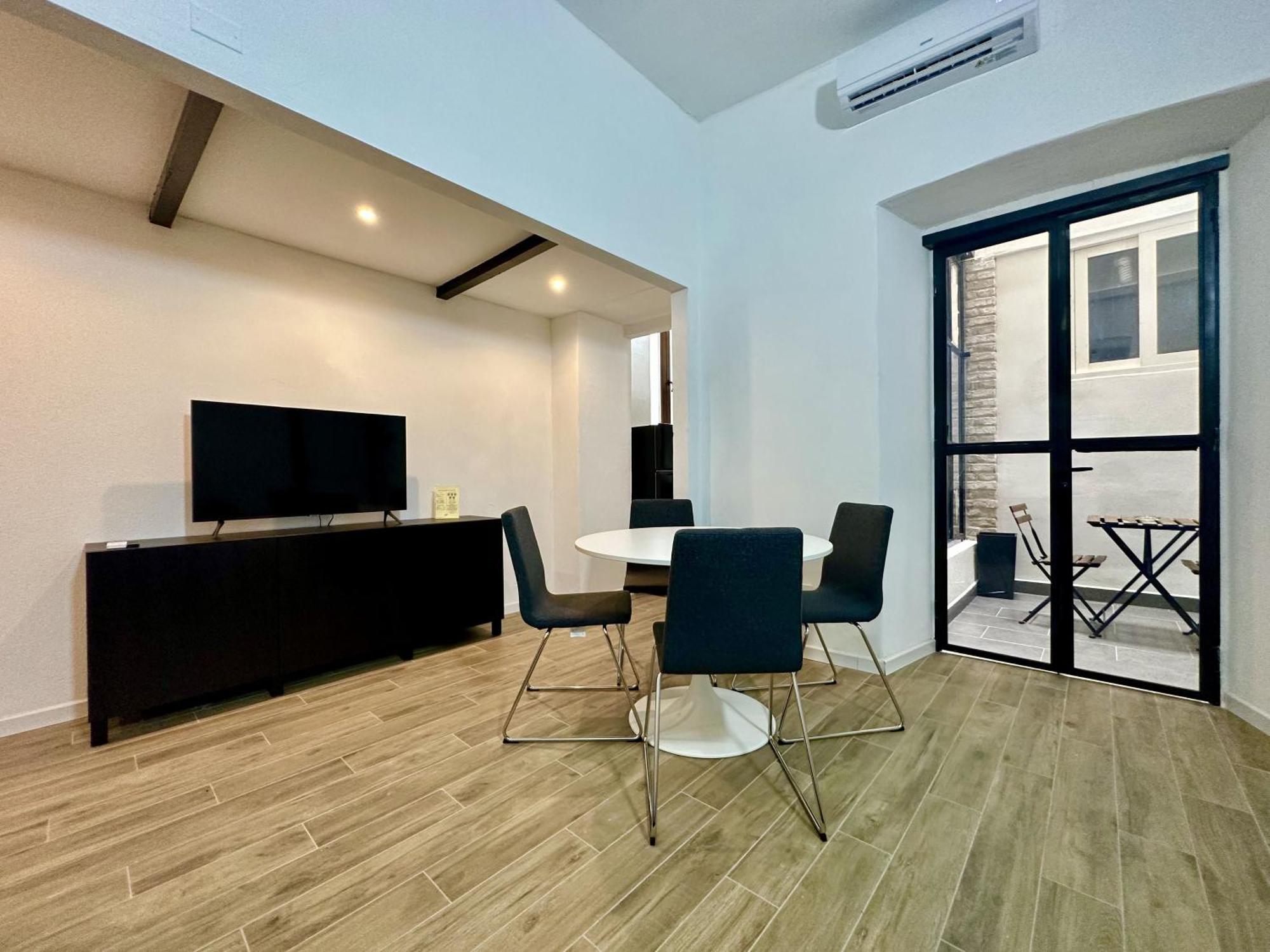 Апартаменты My Exclusive Cavour Loft Da Sogno A Кальяри Экстерьер фото