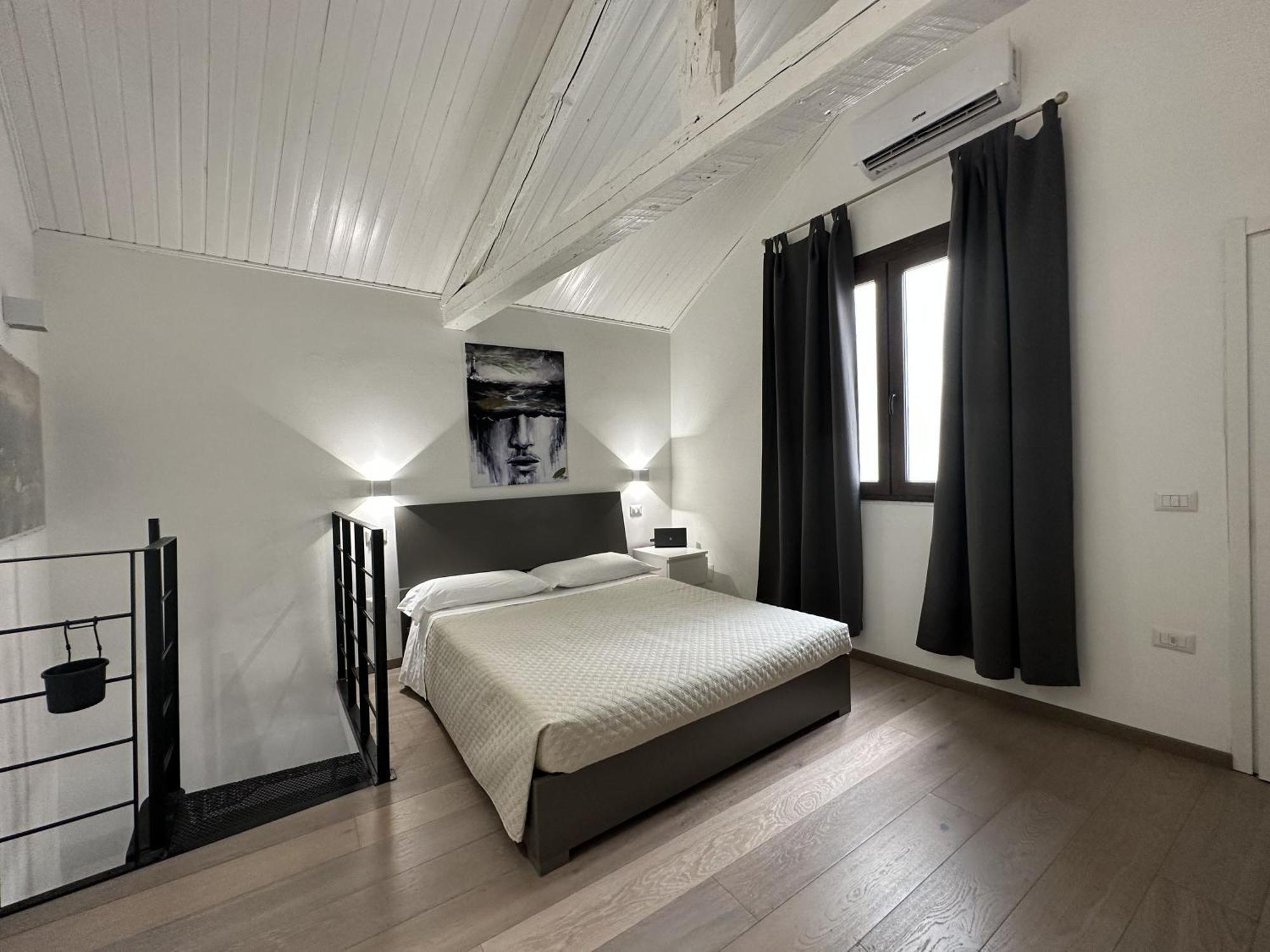 Апартаменты My Exclusive Cavour Loft Da Sogno A Кальяри Экстерьер фото