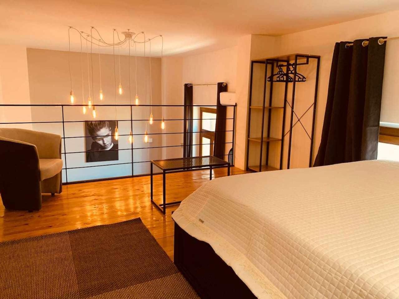 Апартаменты My Exclusive Cavour Loft Da Sogno A Кальяри Экстерьер фото
