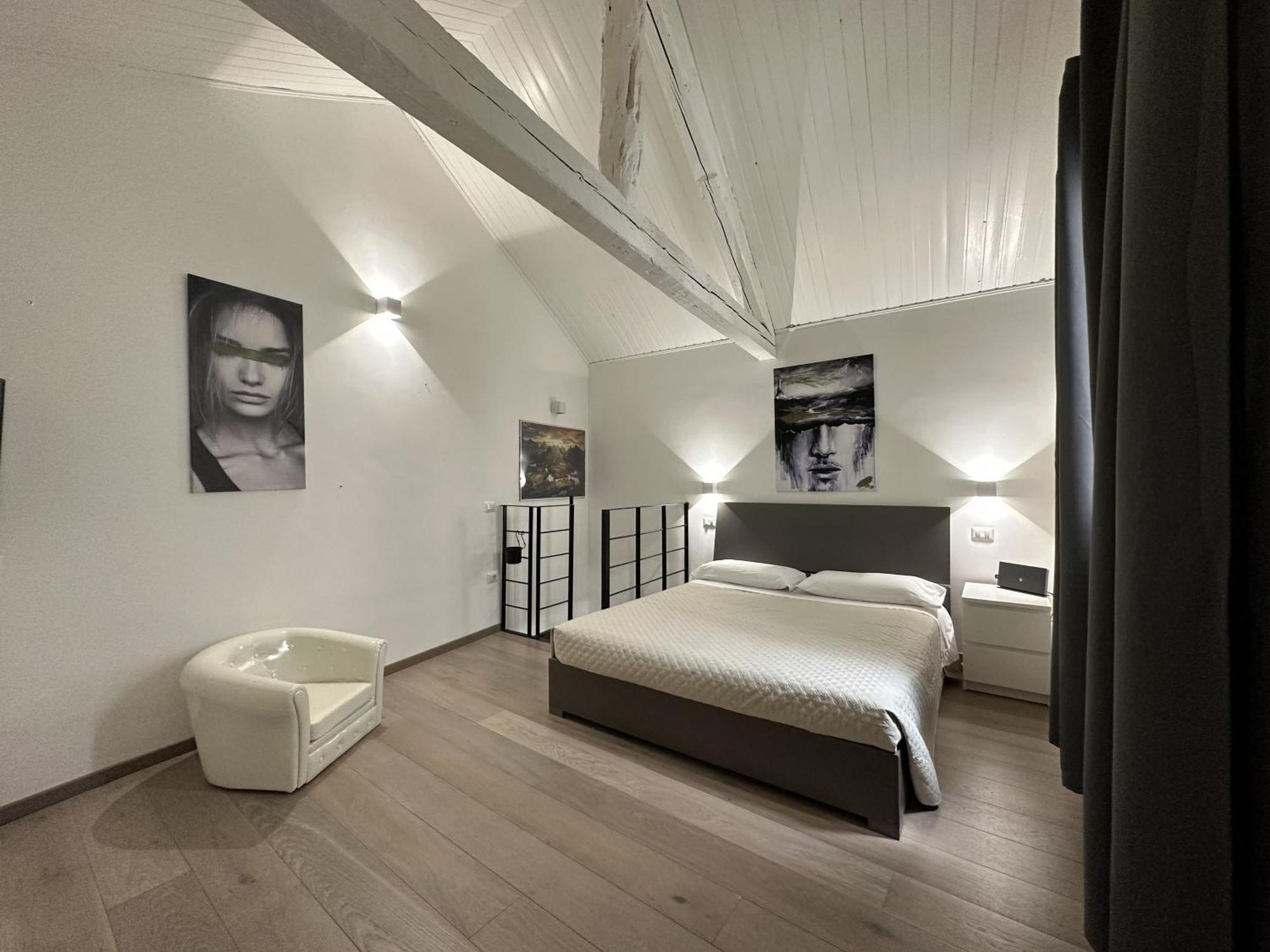 Апартаменты My Exclusive Cavour Loft Da Sogno A Кальяри Экстерьер фото